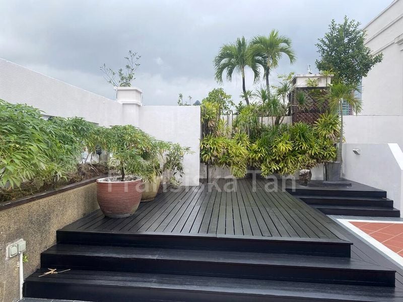 4 Bed Condo for Rent in  Melrose Park - Image 1