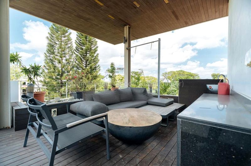 7 Bed Semi-Detached House (Landed) for Sale in  Glasgow Road - Image 8