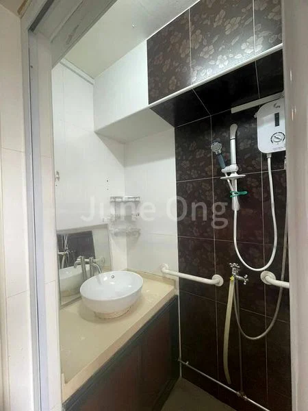 Maisonette HDB for Rent in  834 Hougang Central - Image 8