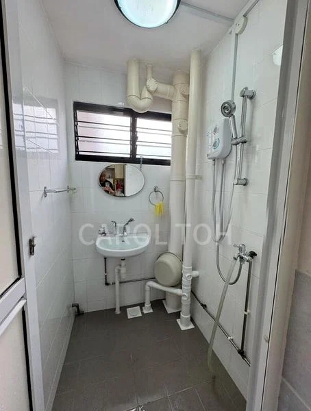 3 Room (3I) HDB for Sale in  174 Ang Mo Kio Avenue 4 - Image 2