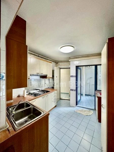 Executive HDB for Sale in  468D Admiralty Drive - Image 16