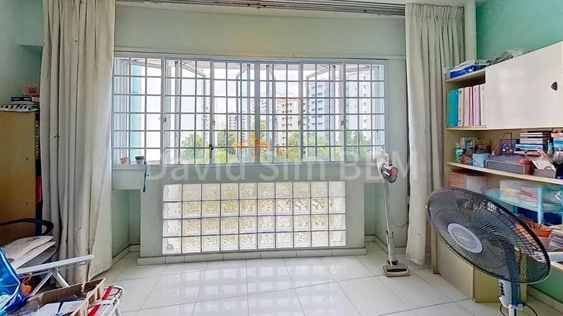 Executive HDB for Sale in  468D Admiralty Drive - Image 1