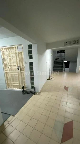 Executive HDB for Sale in  468D Admiralty Drive - Image 5