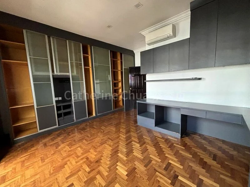 4+1 Bed Corner Terrace (Landed) for Sale in  Westville - Image 4