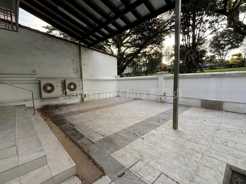 4+1 Bed Corner Terrace (Landed) for Sale in  Westville - Image 6