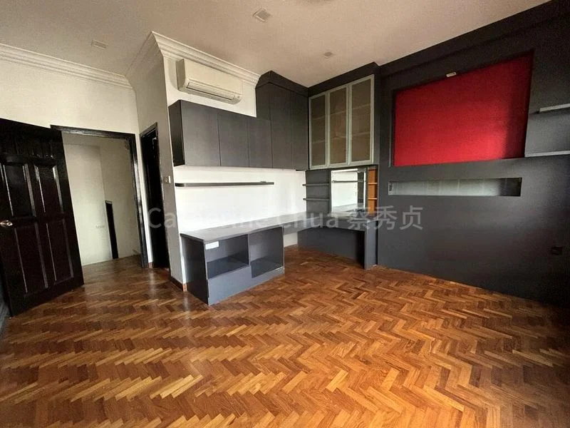 4+1 Bed Corner Terrace (Landed) for Sale in  Westville - Image 2