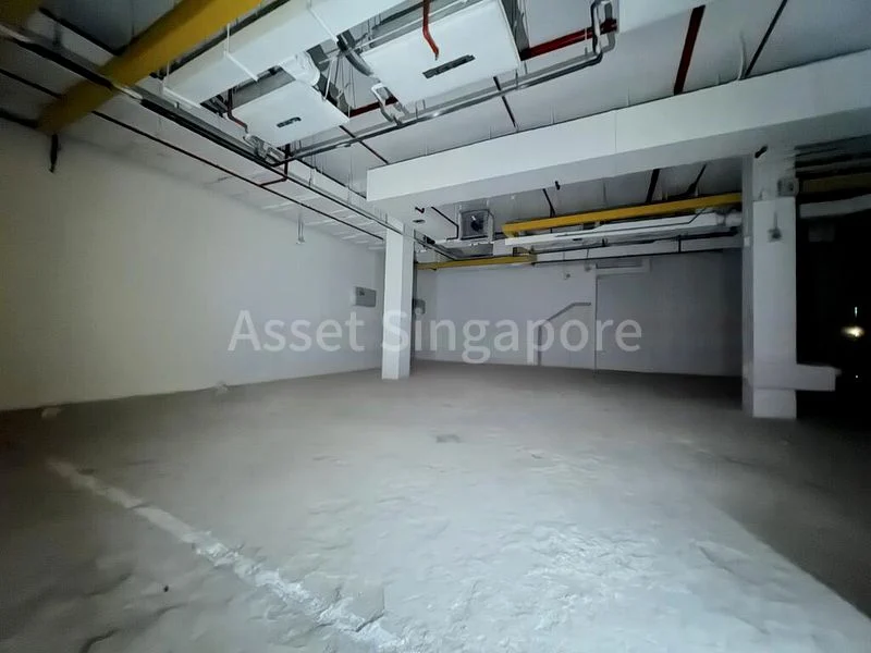 Shop / Shophouse for Rent: Rarely Available, Large Ground-Floor Space - Image 2