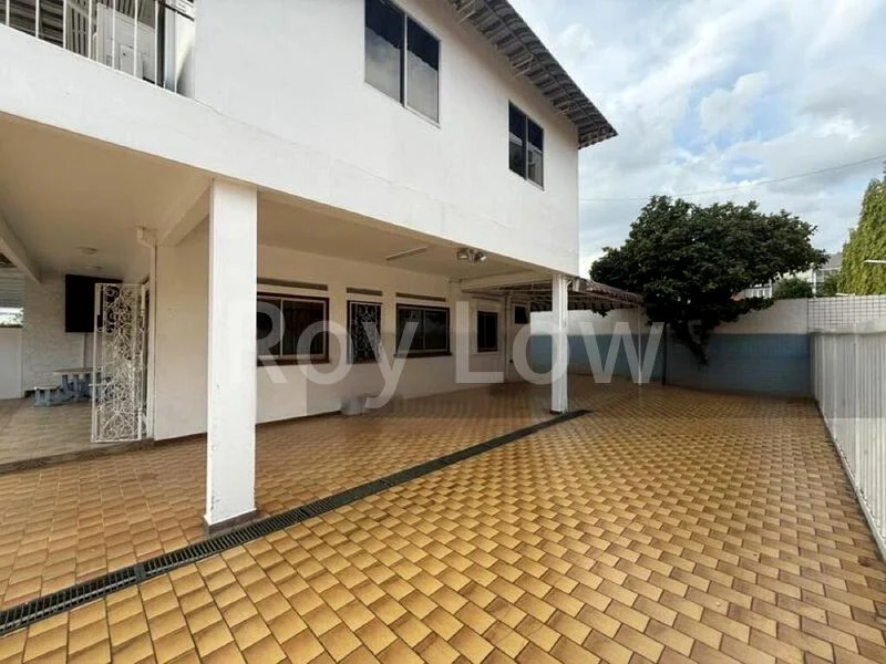 5 Bed Semi-Detached House (Landed) for Sale in  Charlton Park - Image 3