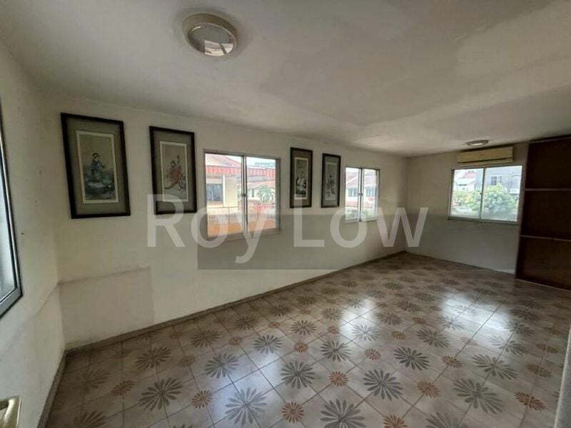 5 Bed Semi-Detached House (Landed) for Sale in  Charlton Park - Image 9