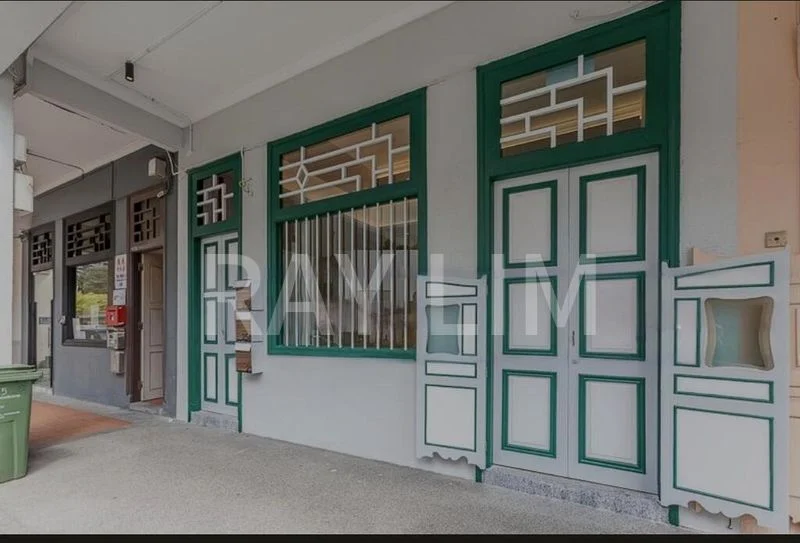 Shop / Shophouse for Sale: BEST Buy! 3.5 Sty, FREEHOLD Shophouse - Tenanted, Near an MRT! - Image 1