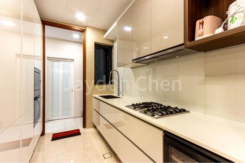 4 Bed (Condo) for Rent in One Balmoral - Image 5