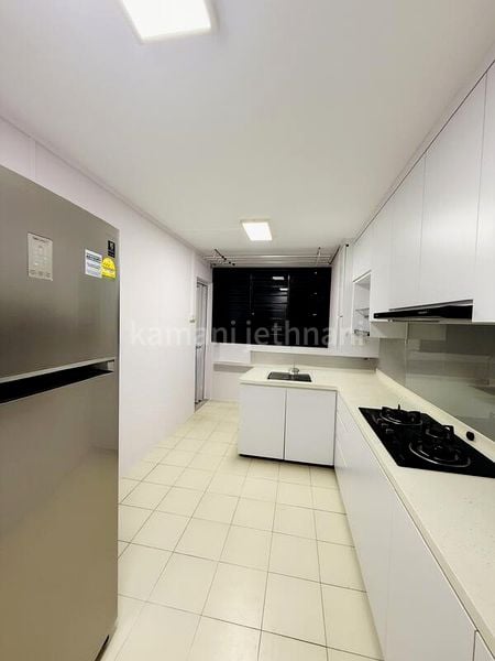 4 Room (4A) HDB for Rent in  149 Simei Street 1 - Image 2