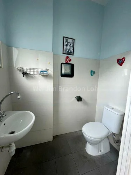 Light Industrial (B1) for Sale: "Pioneer Junction - Image 1