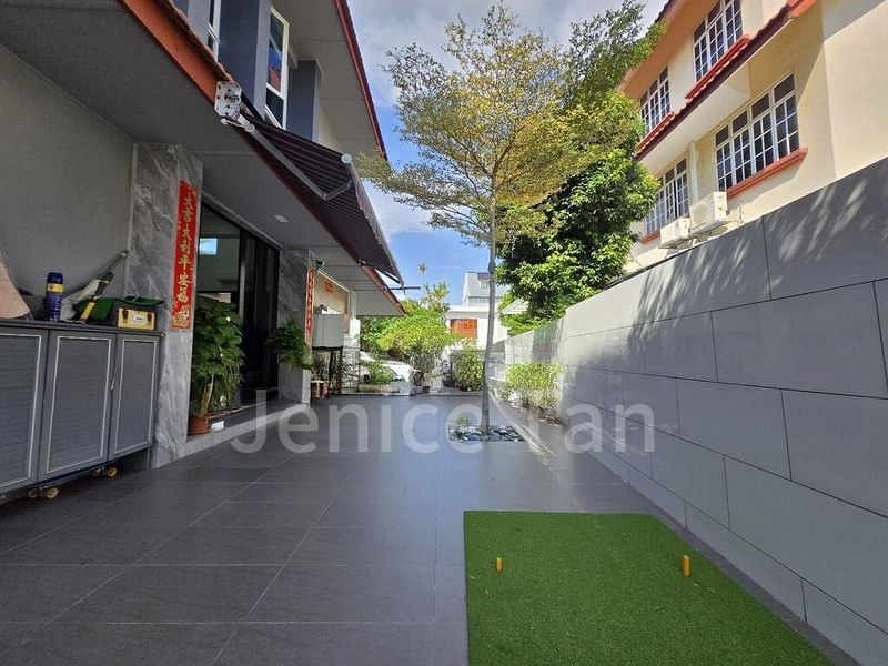 5 Bed Semi-Detached House (Landed) for Sale in  Lengkong Tiga - Image 2