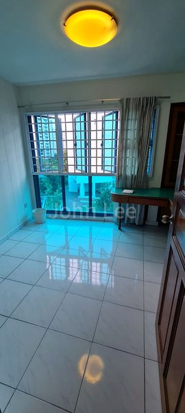 Executive HDB for Sale in 468D Admiralty Drive - Image 10