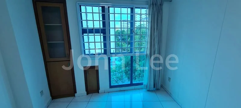 Executive HDB for Sale in 468D Admiralty Drive - Image 9