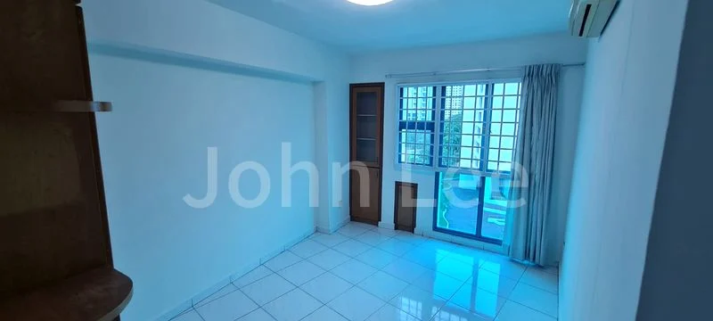 Executive HDB for Sale in 468D Admiralty Drive - Image 8