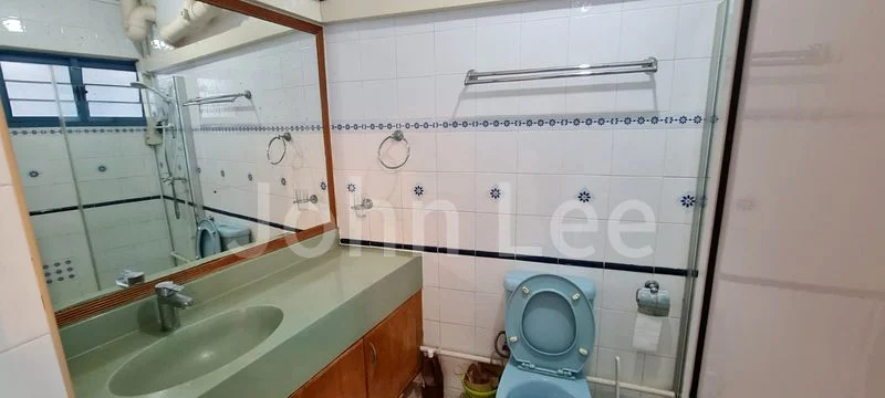 Executive HDB for Sale in 468D Admiralty Drive - Image 6