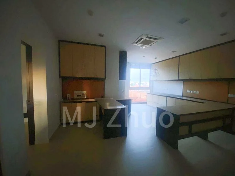 Office for Rent: JK Centre - Image 3