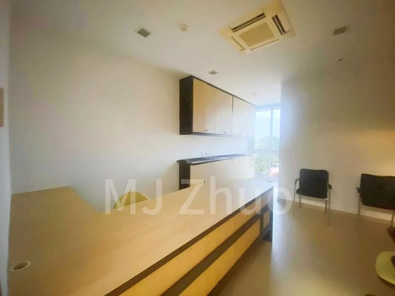 Office for Rent: JK Centre - Image 5