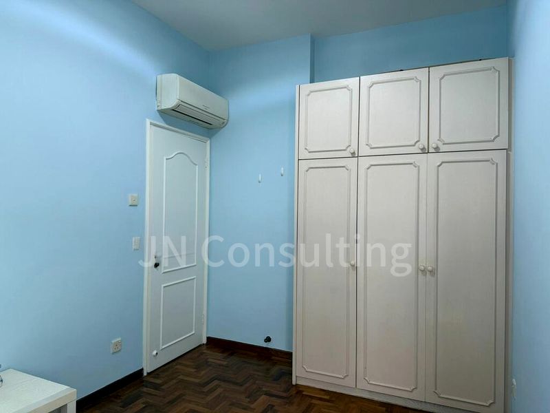 Common Room (Condo) for Rent in  Astoria Park - Image 4