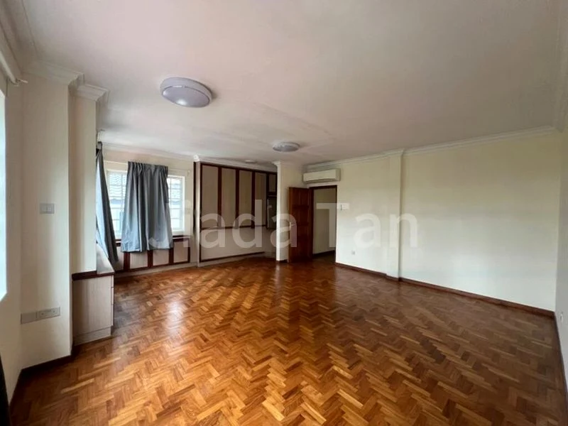 6+1 Bed Semi-Detached House (Landed) for Rent in  Charlton Park - Image 8