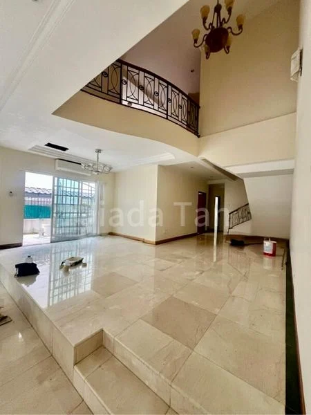 6+1 Bed Semi-Detached House (Landed) for Rent in  Charlton Park - Image 3