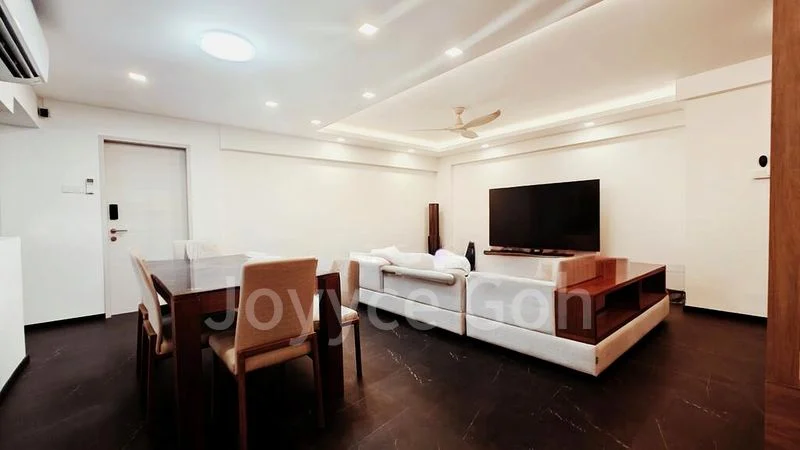 Executive HDB for Sale in  497D Tampines Street 45 - Image 2