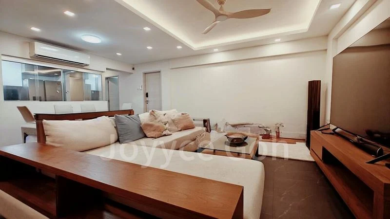 Executive HDB for Sale in  497D Tampines Street 45 - Image 1