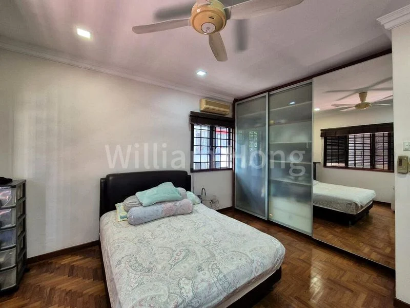 5 Bed Corner Terrace (Landed) for Sale in Lim Tua Tow Road - Image 2