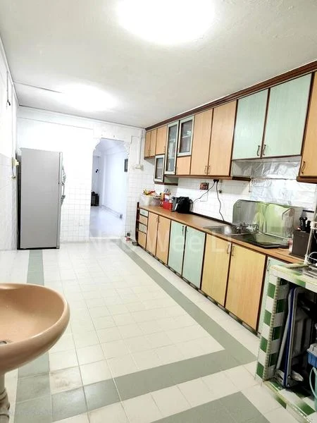 3 Room (3NG) HDB for Sale in  233 Bukit Batok East Avenue 5 - Image 4