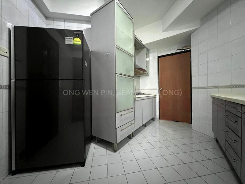 Common Room (Condo) for Rent in  Parc Oasis - Image 12