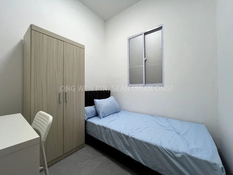 Common Room (Condo) for Rent in  Parc Oasis - Image 1