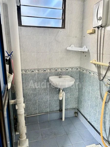 Common Room (HDB) for Rent in  30 Bendemeer Road - Image 4