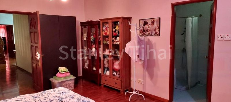 8 Bed Semi-Detached House (Landed) for Sale in  Seletar Hills Estate - Image 2
