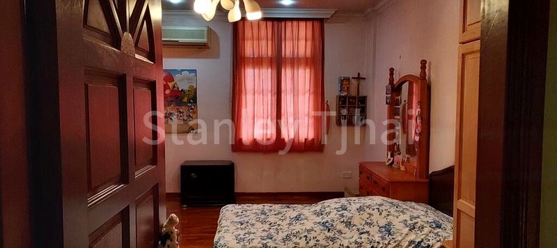 8 Bed Semi-Detached House (Landed) for Sale in  Seletar Hills Estate - Image 4