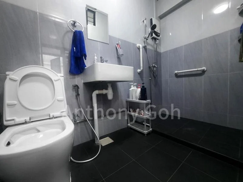 Common Room (HDB) for Rent in  237 Hougang Street 21 - Image 1