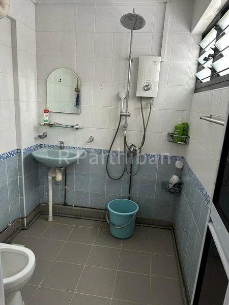 4 Room (4NG) HDB for Sale in 204 Jurong East Street 21 - Image 3