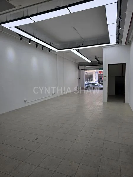 Other Retail for Rent in Desker Road Conservation Area - Image 3