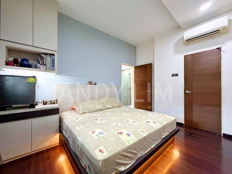 2 Bed Condo for Sale in  Northvale - Image 5