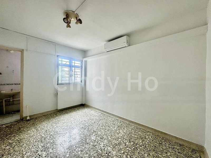 3 Room (3NG) HDB for Sale in  100 Bedok North Avenue 4 - Image 2