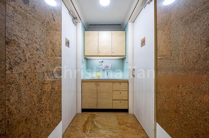 Office for Rent: 1 Finlayson Green - Image 2