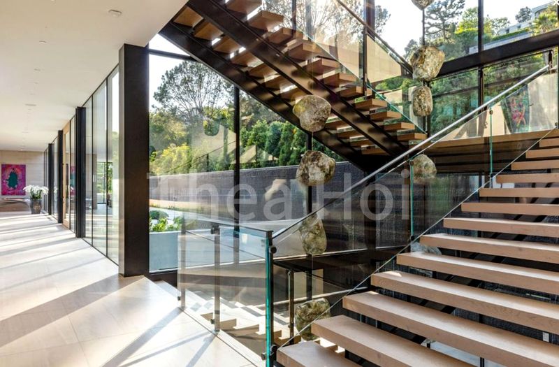 10 Bed Semi-Detached House (Landed) for Sale in  Stevens Road - Image 17