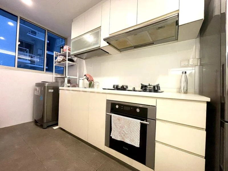 3 Bed Executive Condo for Rent in  Heron Bay - Image 4