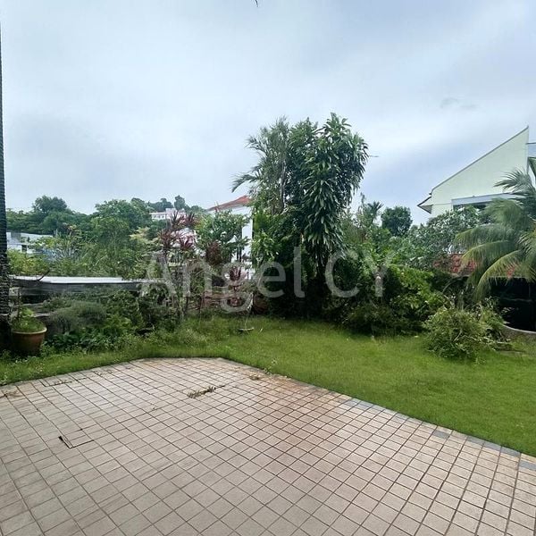 6 Bed Semi-Detached House (Landed) for Sale in  Greenbank Park - Image 1