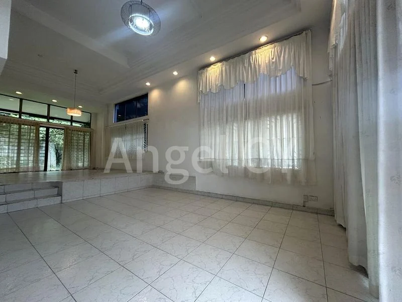 6 Bed Semi-Detached House (Landed) for Sale in  Greenbank Park - Image 4