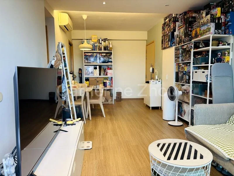 2 Bed Executive Condo for Sale in  Esparina Residences - Image 2