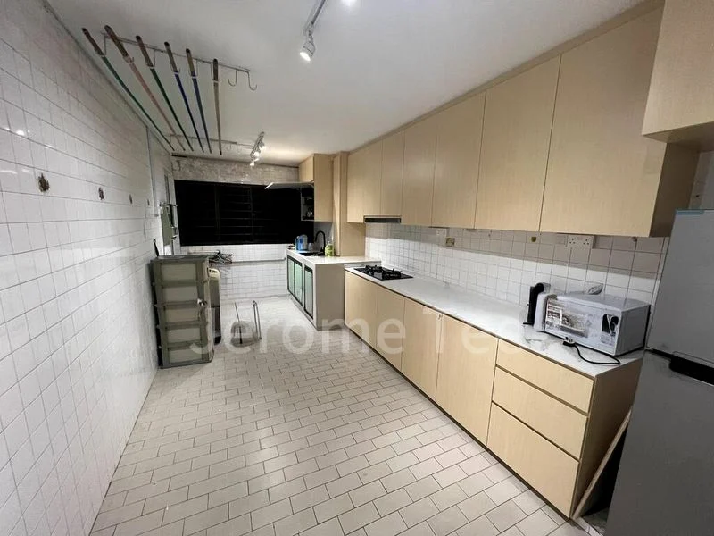 3 Room (3NG) HDB for Rent in  265 Bukit Batok East Avenue 4 - Image 9