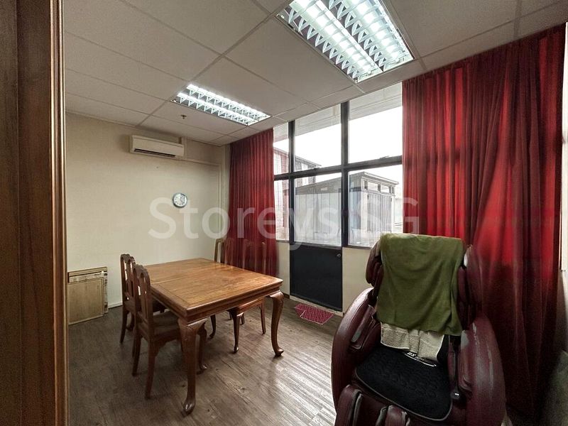 Light Industrial (B1) for Rent: Midview City - Image 4