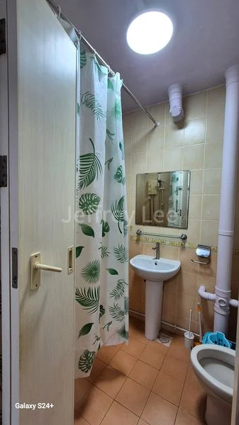 Master Room (HDB) for Rent in 113 Depot Road - Image 3